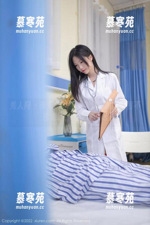 秀人网-萝莉悠悠酱 秀人网 - 萝莉悠悠酱的空姐图集丨原图不怕点评,随便说说吧