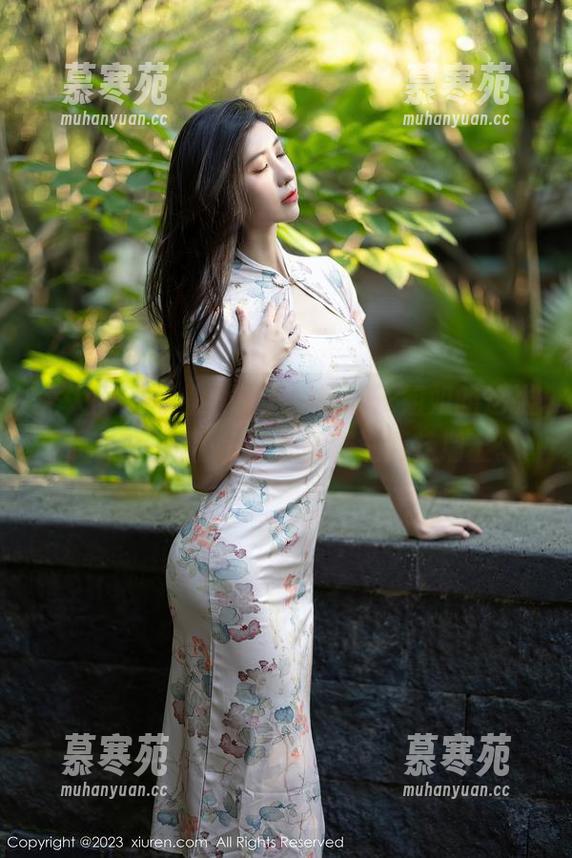 秀人网-软软子 秀人网 - 偷偷分享下,软软子姐姐的这张私房图,恨不得拿去画成油画挂墙上。