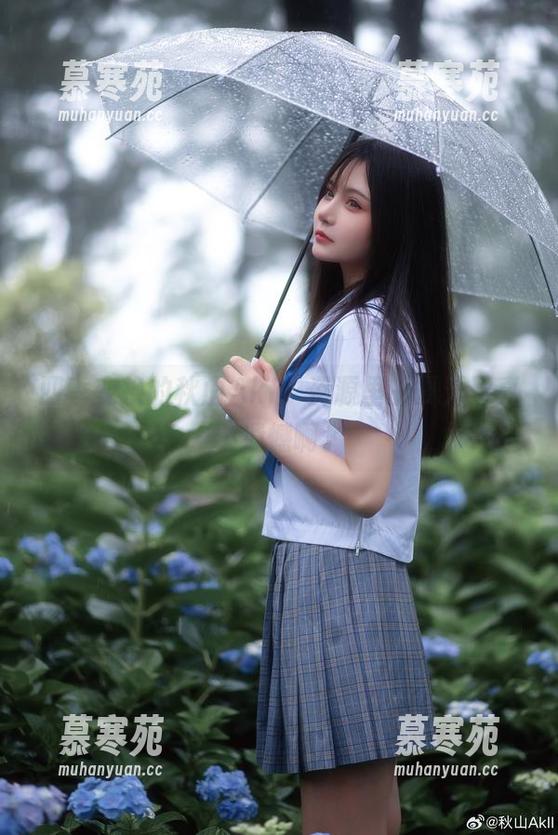 四季变换的秋山AkI，资源里的夏天果真不遗憾啊。