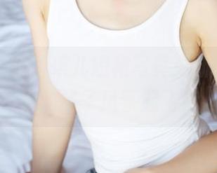 美媛馆 – 看唐琪儿短裙写真更新，真心怕她的裙子风筝起飞！