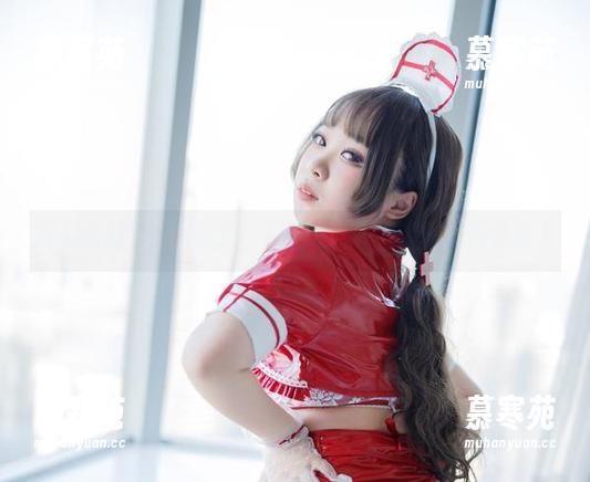 胡桃喵 胡桃喵的学姐写真集,原图里的每个姿态都像在撩人