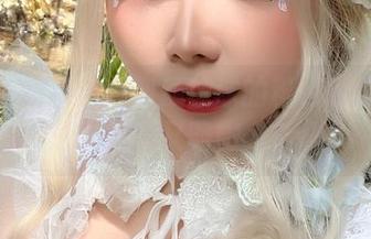 不得不赞叹：自闭颜球球的粉色私拍资源，感觉清新又略微…神秘。