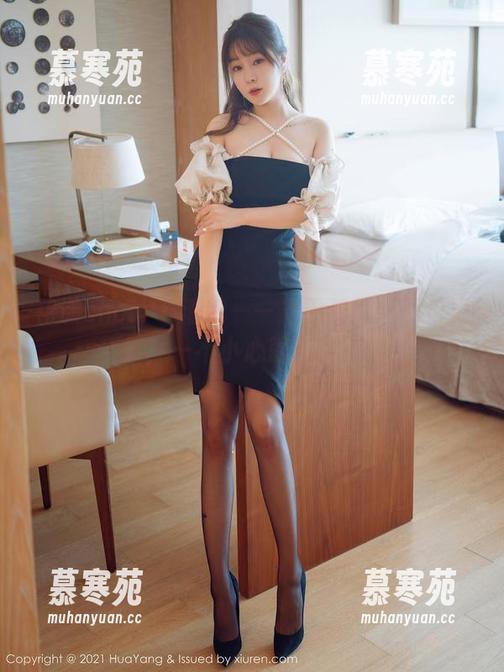 花漾show - 清纯——周于希最新图包更新，一不小心就脸红了...