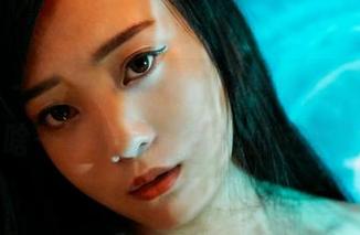 蜜桃社 – 分享伊素妍的油亮作品，别问我为啥一直在盯着镜头的反光了…