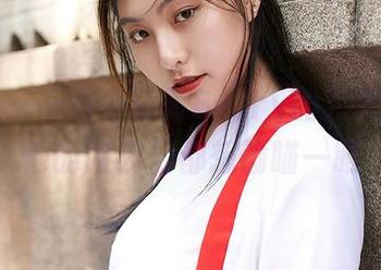 蜜桃社 – 一场小草莓Berry的双人合集：他的脸我们都想偷瞄一眼