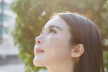 蜜桃社 – 清新又脱俗，真希的图集中果然藏着“纯”这个字的无敌魅力。