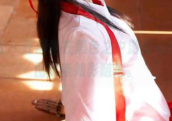 蜜桃社 – 豆瓣酱在黑色之中游刃有余，美图更新如影随形。