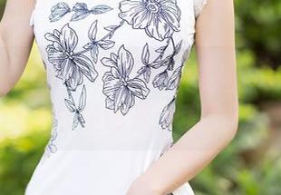 语画界 – 看完徐莉芝的灰丝私拍，想不想给你也来一套？