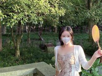 微密圈 – 独特的软妹小九九丝袜图集，下载吧，让你的手机变得不太一样！