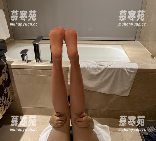 微密圈 - 2023年，迷人的五姨太的作品，透着一种难以言喻的气场。
